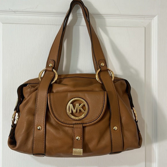 MICHAEL KORS FULTON BROWN PEBBLED LEATHER SHOULDER BAG - Picture 4 of 16